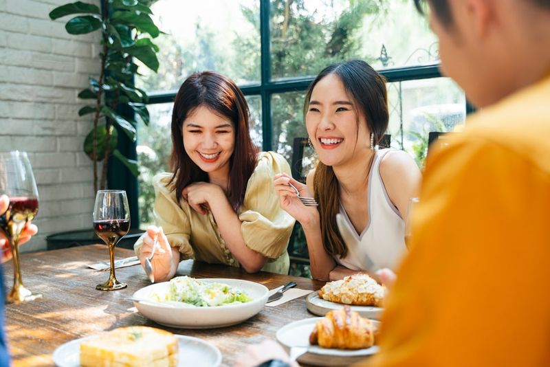 A Review of the Most Chilled Restaurants in the Chidlom Area ร้านอาหารสุดชิลล์ย่านชิดลม