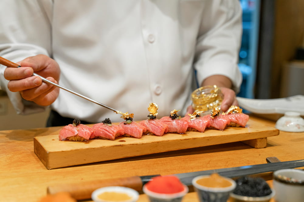 โอมากาเสะ คืออาหารญี่ปุ่นแบบซูชิที่เซฟเป็นคนเลือกเมนูให้