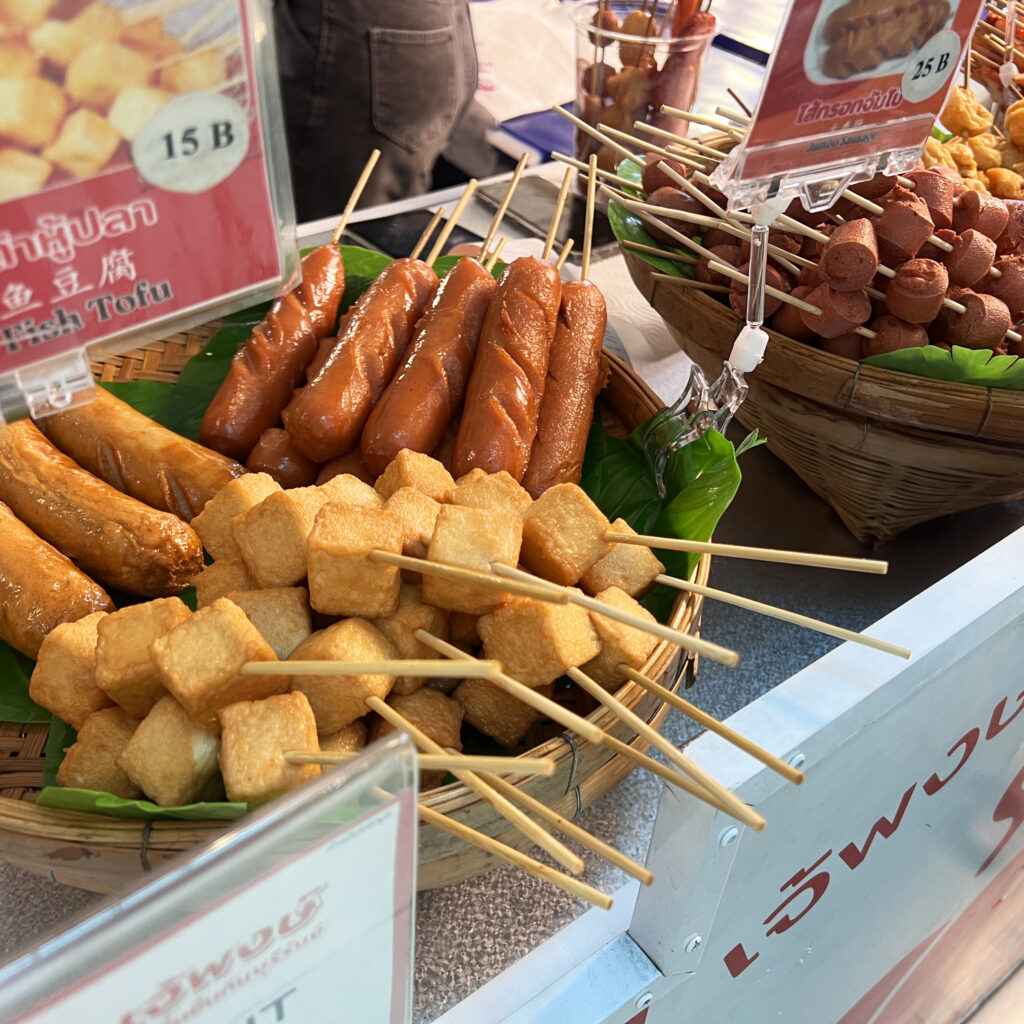 Check in and out all the famous Thai Street Food at FOODIE VILLE (5th)