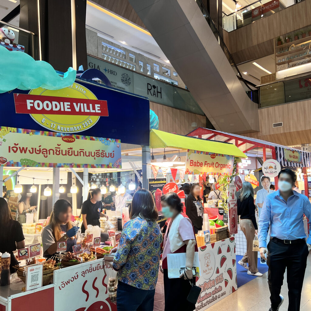 Check in and out all the famous Thai Street Food at FOODIE VILLE (5th)